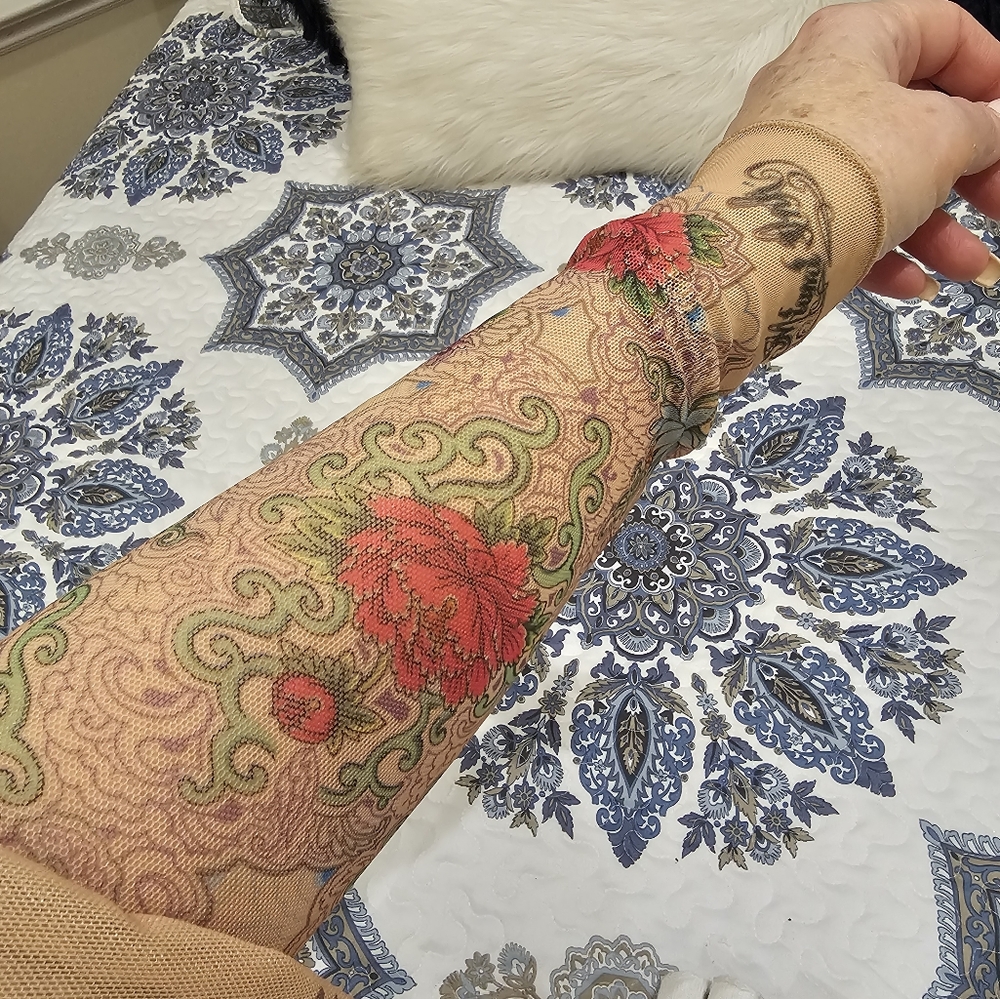 Ladies tattoo mesh long sleeve shirt